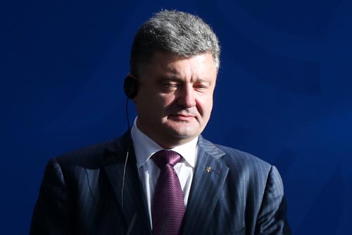 Ucrania suspenderá operación "antiterrorista" en regiones orientales