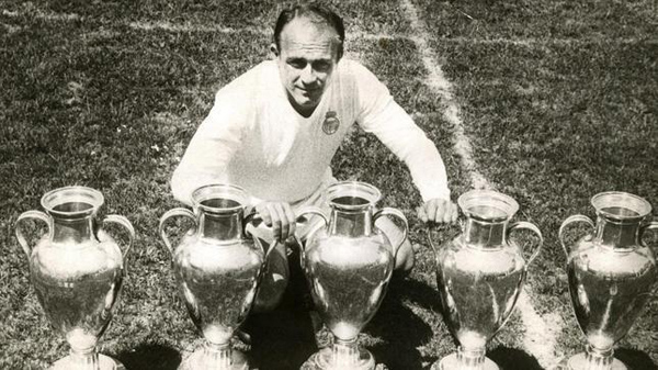 Muere Alfredo di Stefano, el primer grande del fútbol