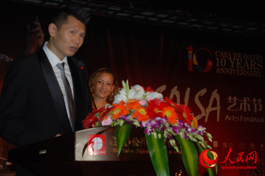 Huo Yaofei, fundador de "La casa de David", ha sido el primero en ense?ar la salsa cubana en China.