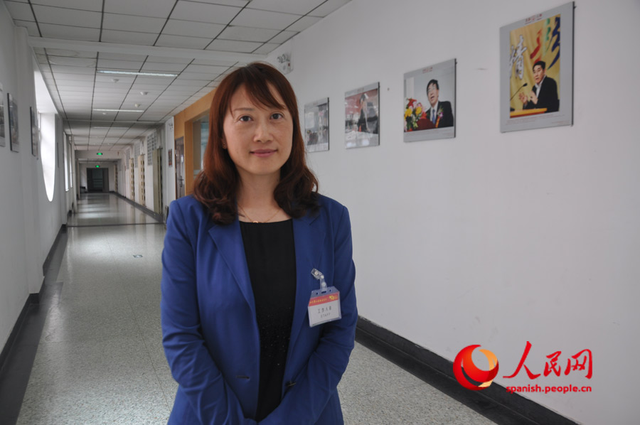 La profesora Shao Weila,vicedecana de la Facultad de Espa?ol-Portugués de BISU (Foto: Liu Xuxia)