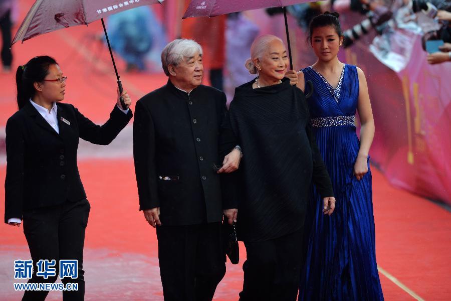 Las estrellas en el Festival de Cine "Gallo Dorado y Cien Flores"