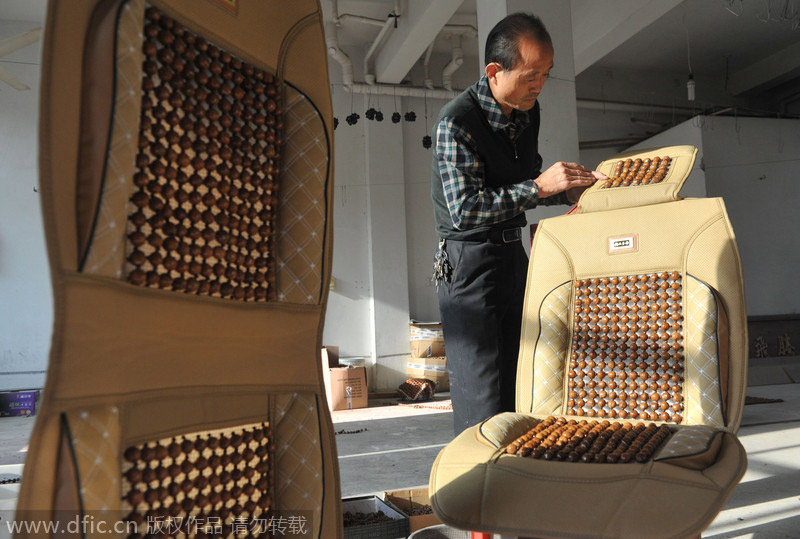 En las nueces, hasta las cáscaras sirven para algo