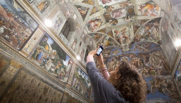 La Capilla Sixtina renace con iluminación