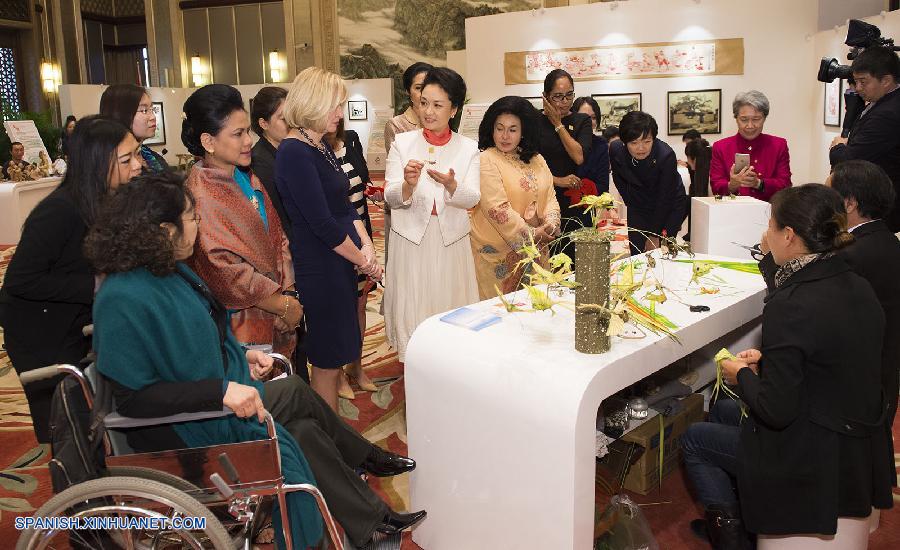 Esposa de presidente chino pide sociedad justa y tolerante para personas discapacitadas