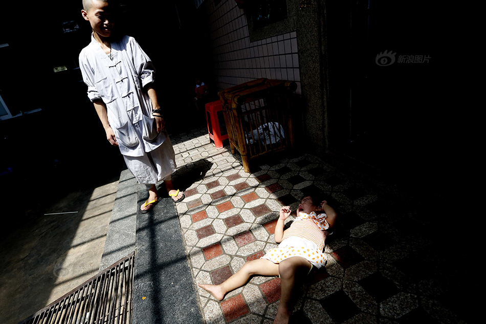 Monjas dan una segunda oportunidad a los ni?os abandonados