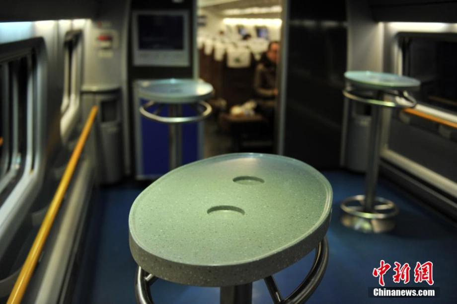 El nuevo tren bala Pekín-Yanjiao se queda sin pasajeros