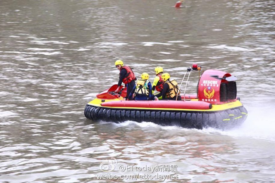 Se estrella avión en Taiwán con al menos 8 muertos
