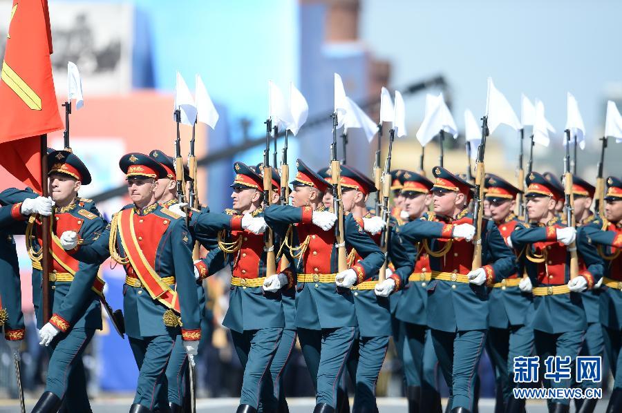 El desfile en la Plaza Roja, una muestra de la fuerza rusa frente a la presión europea