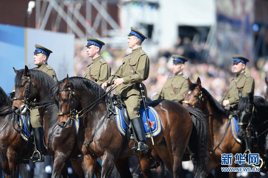 El desfile en la Plaza Roja, una muestra de la fuerza rusa frente a la presión europea