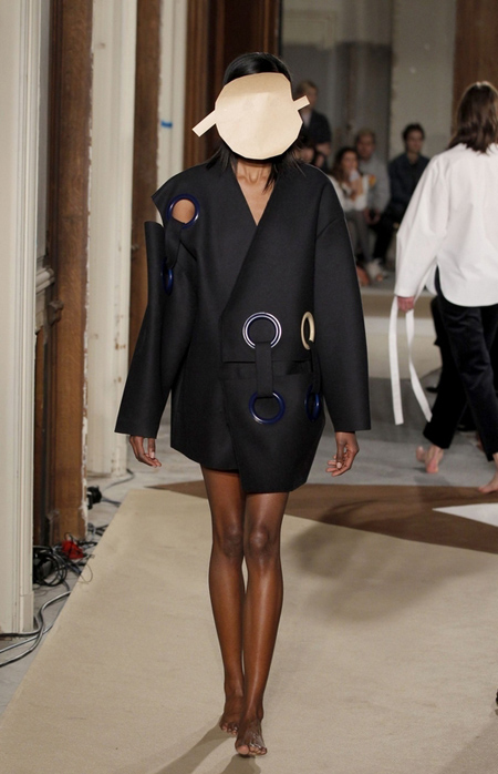 Enmascarados en desfiles de moda