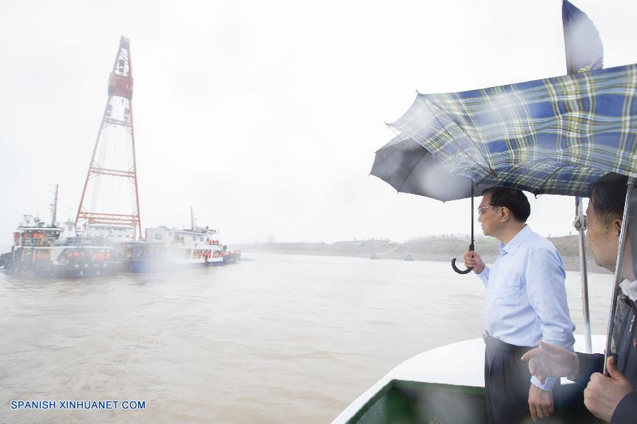 PM chino elogia labor de equipo de búsqueda y rescate en Yangtse