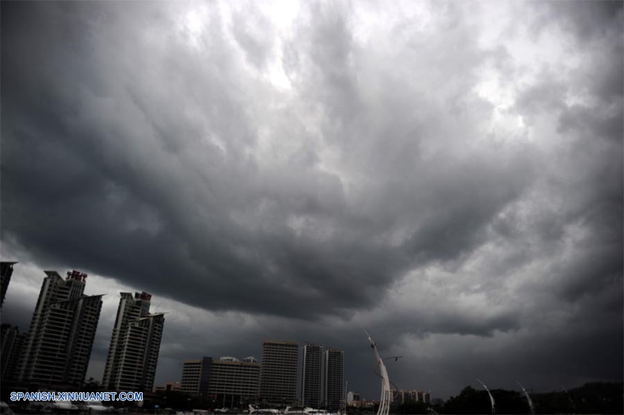 Tormentas de lluvia dejan 3 muertos y miles de evacuados en sur de China 3