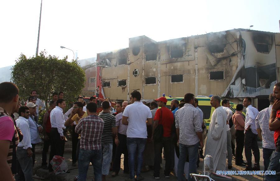 Incendio en fábrica cercana a El Cairo deja 25 muertos