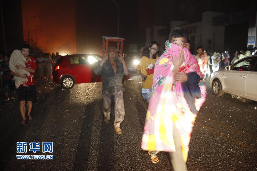 Sube a 17 número de muertos en explosión de almacén en China