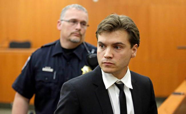 El actor Emile Hirsch pasará 15 días en la cárcel por agredir a una mujer