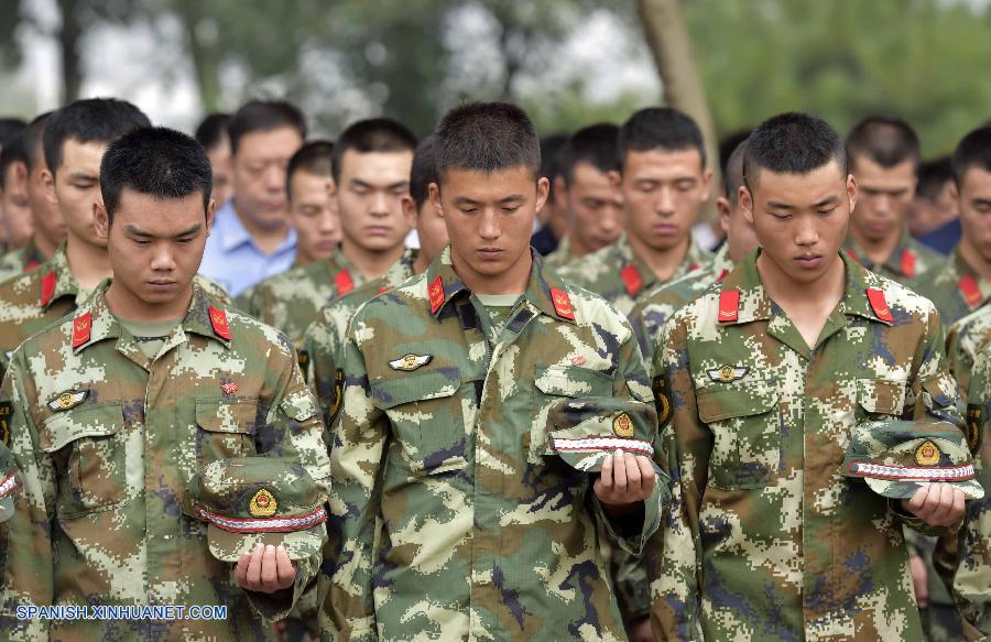 Celebrada ceremonia de duelo por fallecidos en explosión de Tianjin