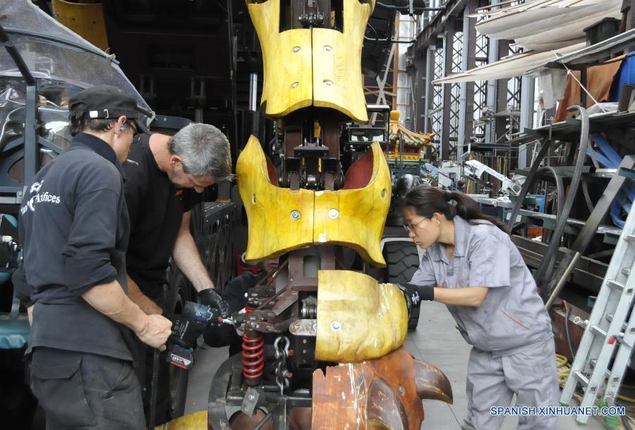 Mecánico dragón caballo en Nantes, Francia