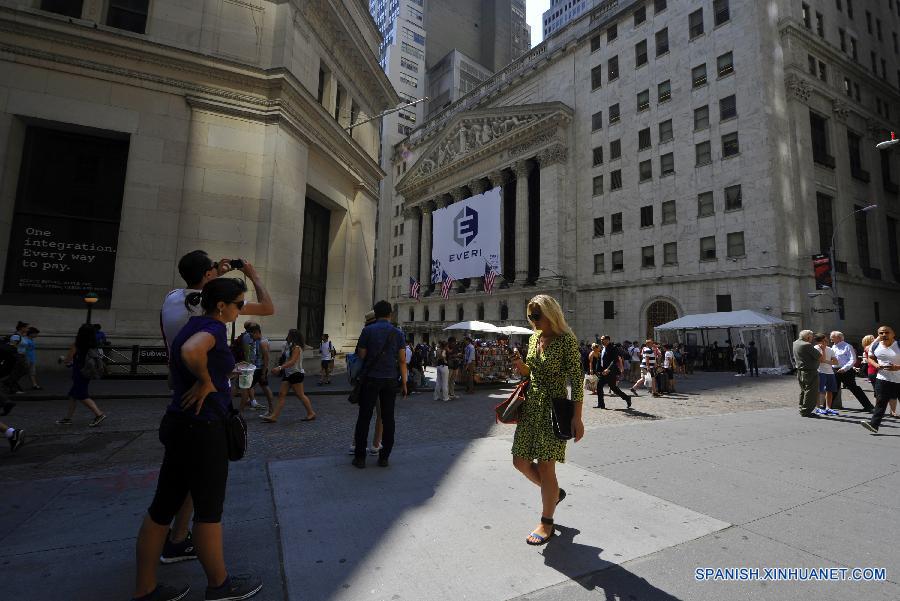 Acciones de EEUU abren con drástica caída en medio de pérdidas a nivel mundial