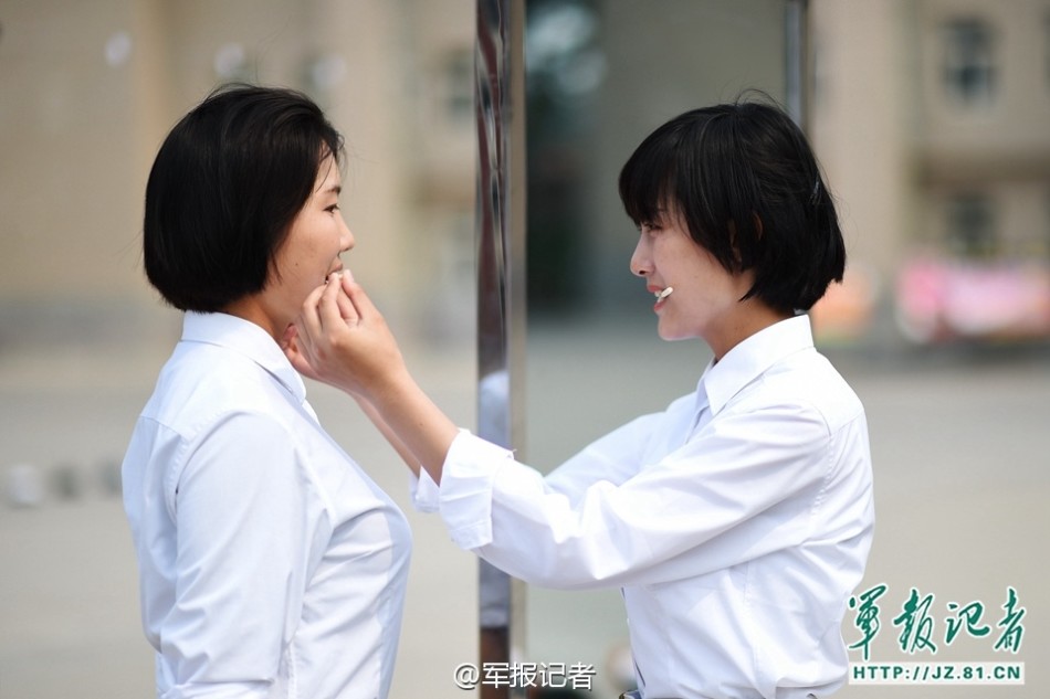 Fotos de soldados en el entrenamiento para el desfile militar