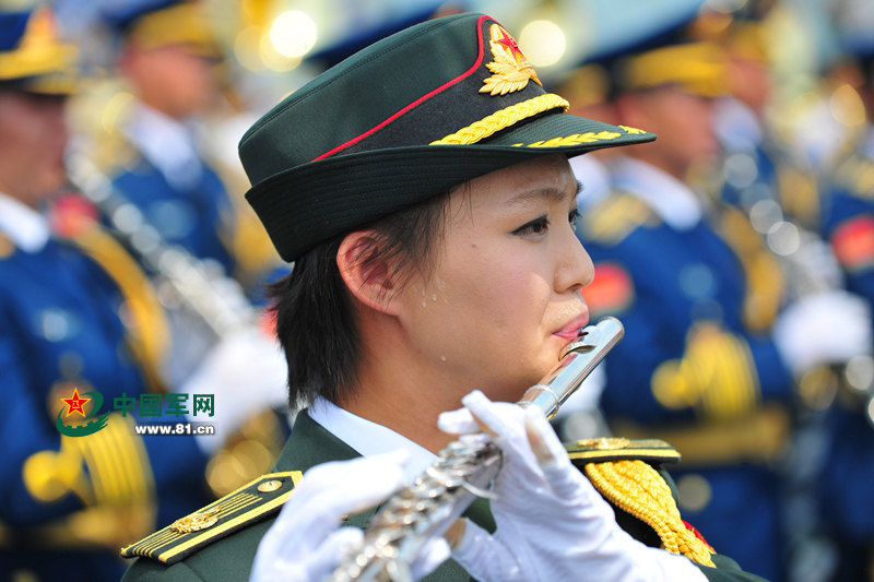 Fotos de soldados en el entrenamiento para el desfile militar
