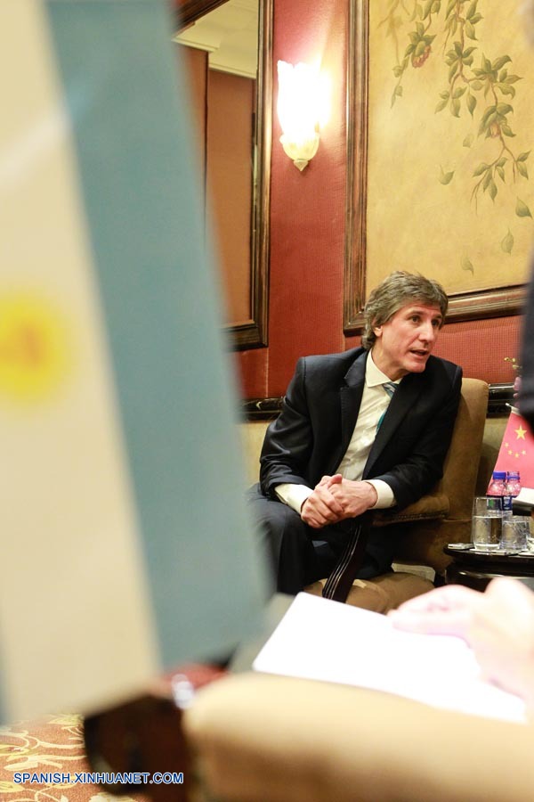 ENTREVISTA: China ha enviado un "fuerte mensaje" a favor de la paz, dice vicepresidente argentino