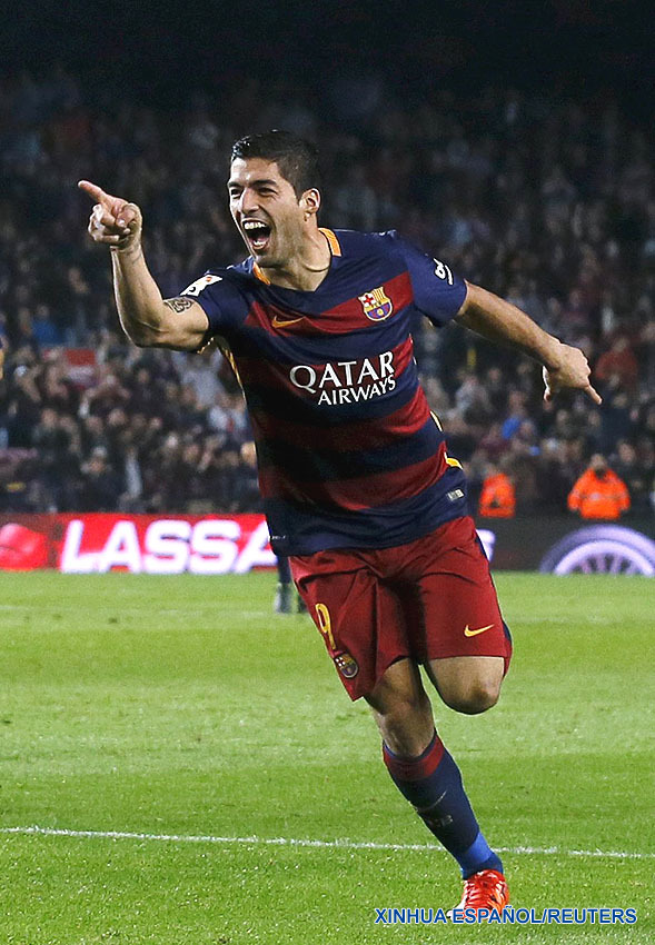 Fútbol: Barcelona gana 3-1 a Eibar con tres goles de uruguayo Luis Suárez