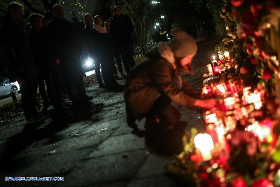 Fallece ex canciller alemán Helmut Schmidt a los 96 a?os de edad
