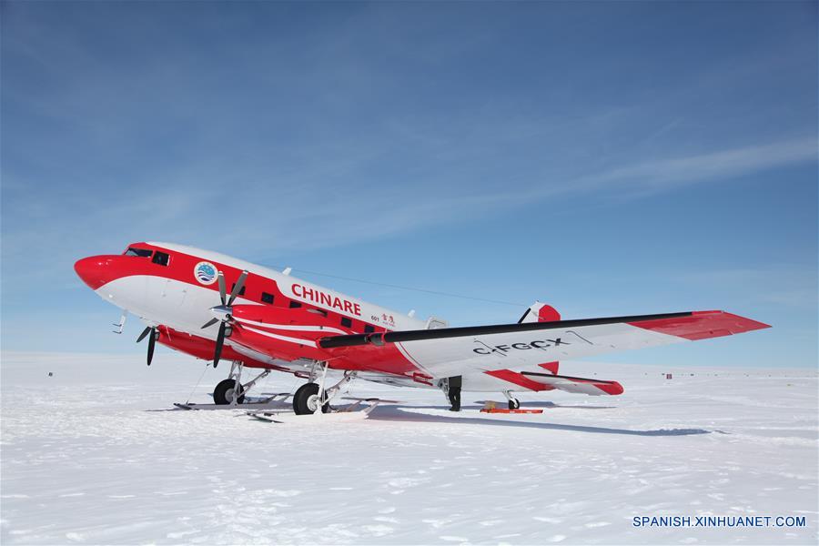 Prueban con éxito la primera aeronave polar china
