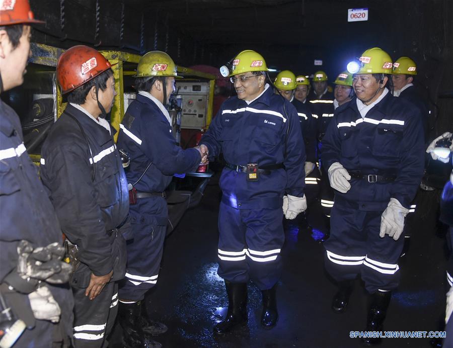 PM chino pide menos capacidad excesiva y más innovación