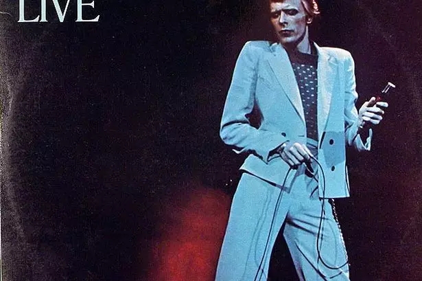 Muere leyenda pop británica David Bowie a los 69 a?os de edad