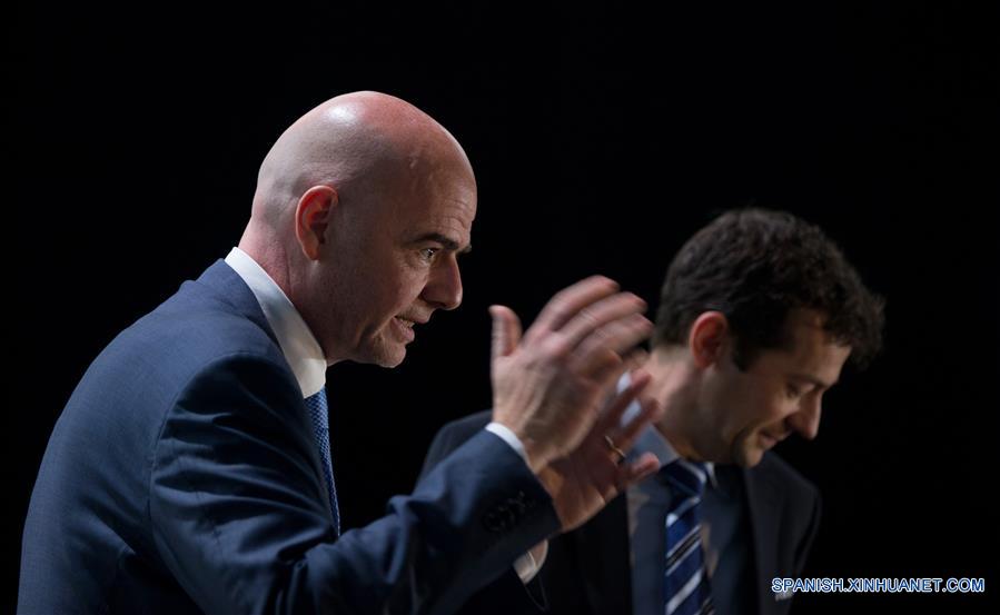 Eligen a Infantino como nuevo presidente de FIFA