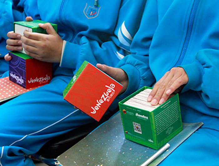 Jóvenes chinos juegan y aprenden con la “Ruta de Venezuela”