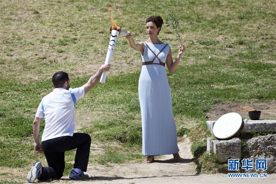 Ensayan encendido de antorcha olímpica
