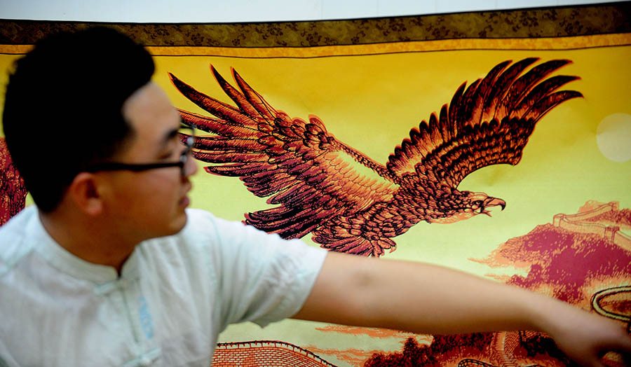 Zhao Congzhuo muestra sus habilidades en Shenyang, provincia de Liaoning, el 19 de abril de 2016. [Foto/VCG]