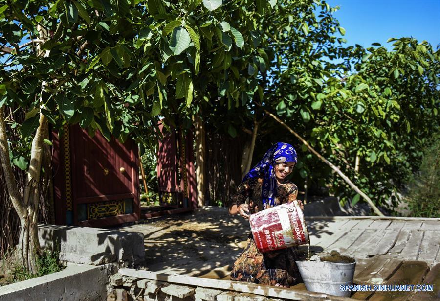 El camino de enriquecimiento de un pueblo uygur de Xinjiang