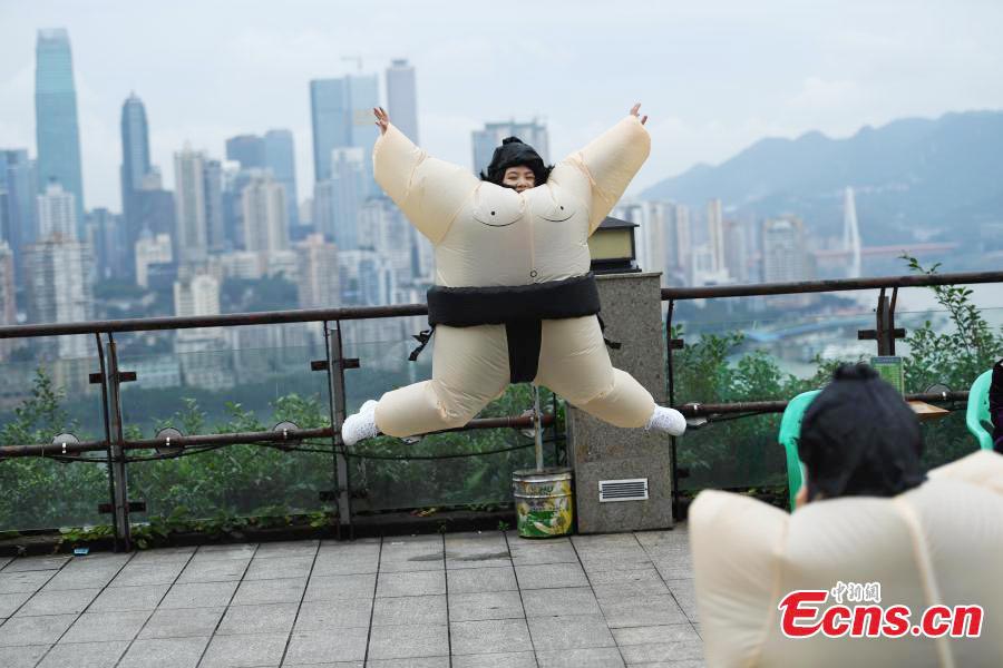 Trajes inflables ayudan a aliviar el estrés