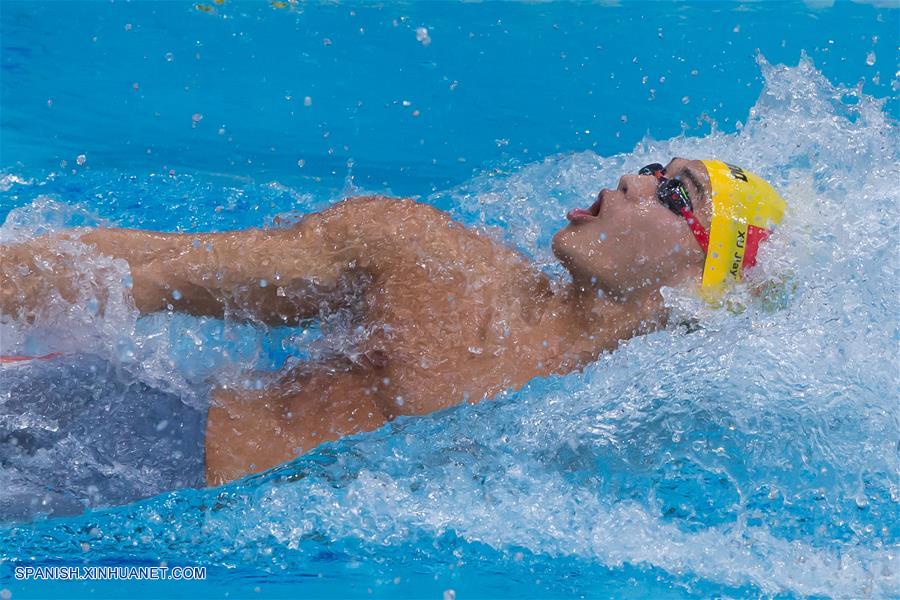 Xu Jiayu gana primer título de espalda masculino de China en mundial de natación