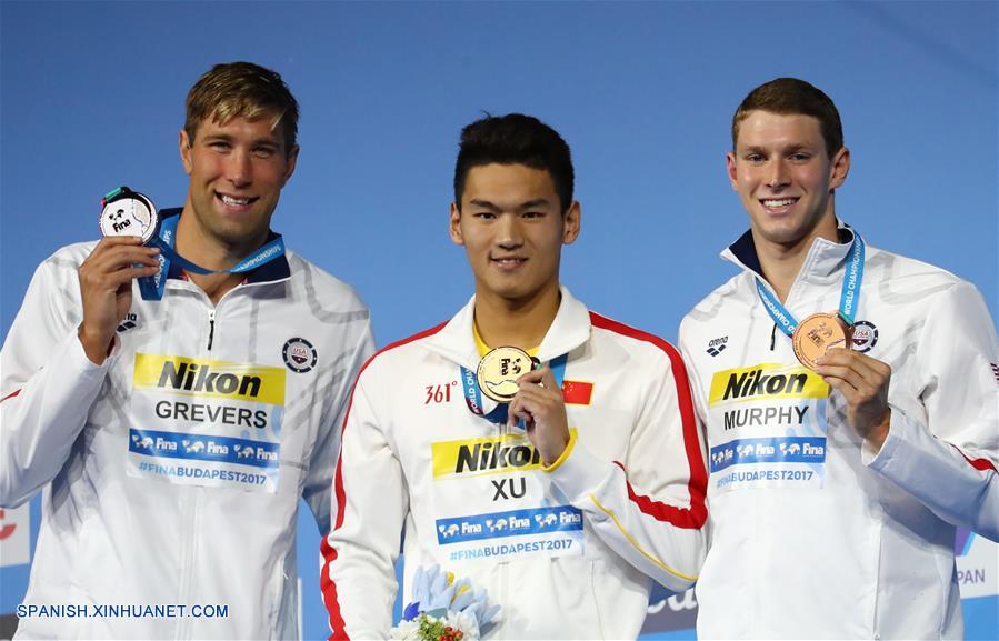 Xu Jiayu gana primer título de espalda masculino de China en mundial de natación