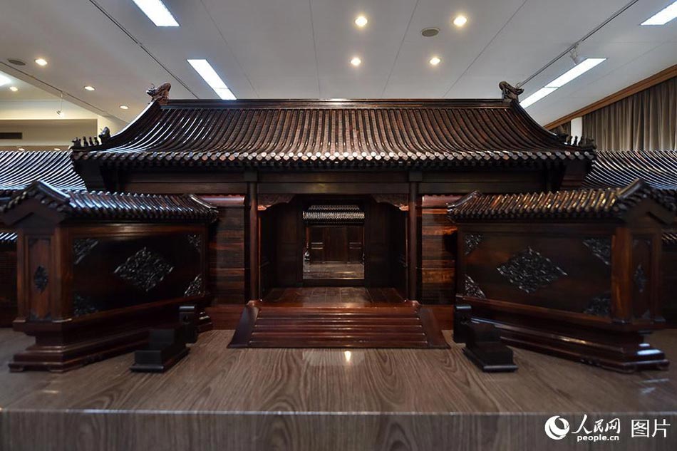 Un grandioso museo en Beijing rinde homenaje al sándalo rojo