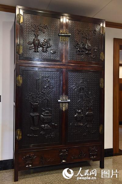 Un grandioso museo en Beijing rinde homenaje al sándalo rojo