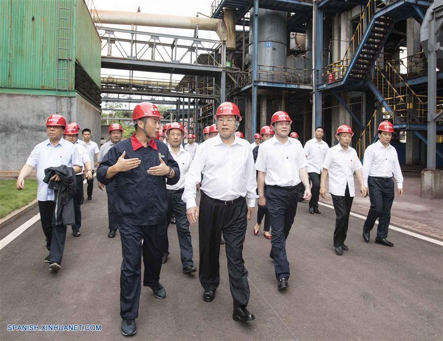 Máximo legislador chino enfatiza aplicación de ley para control de desechos sólidos