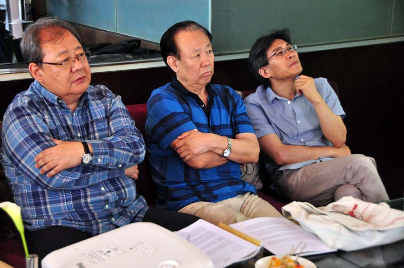 Presentan en China la antología poética "Legado de Generaciones"