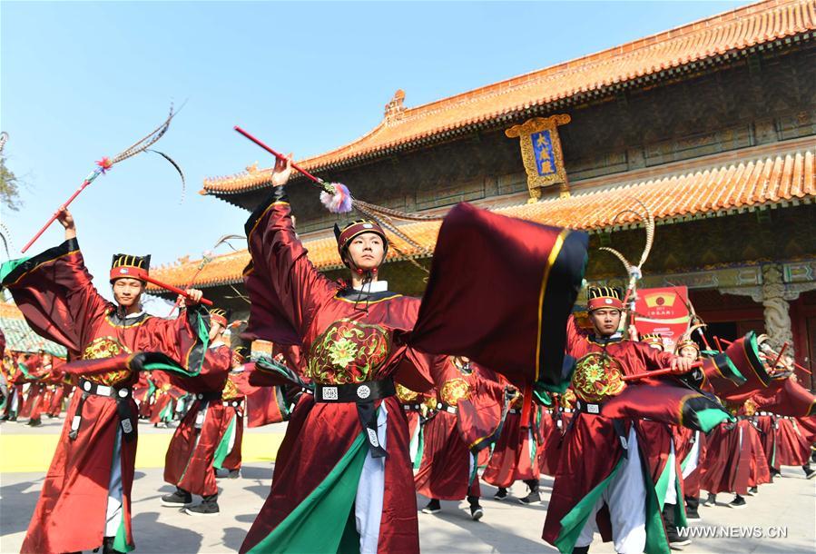 Celebran ceremonias en China por el 568 aniversario del natalicio de Confucio