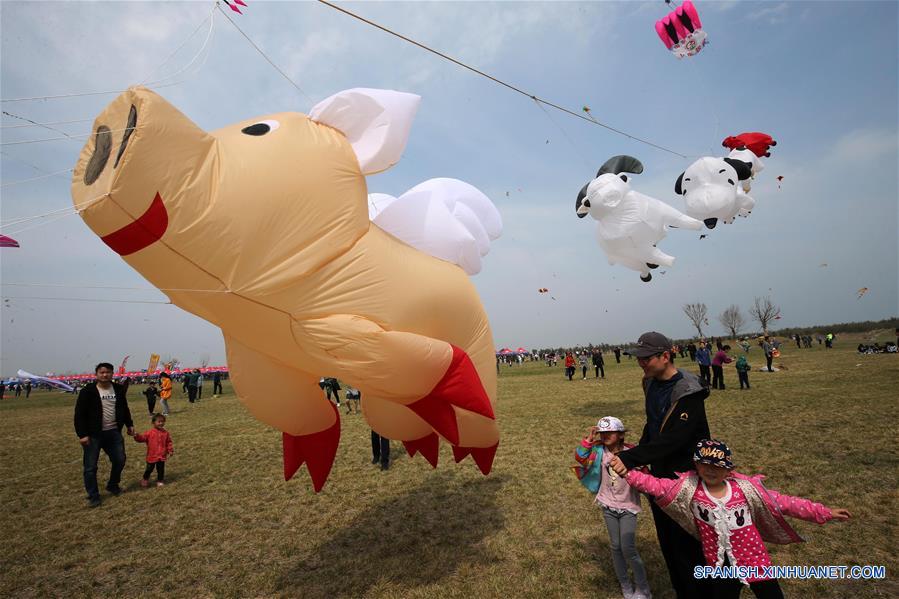 Una feria de cometas llevada a cabo en Weifang