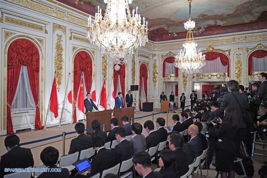 PM chino pide esfuerzos para encauzar lazos China-Japón por vía adecuada