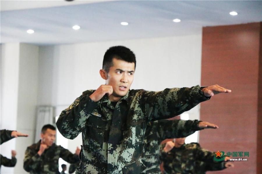 La policía especial china realiza demostraciones en el Foro Internacional Antiterrorista Gran Muralla 2018