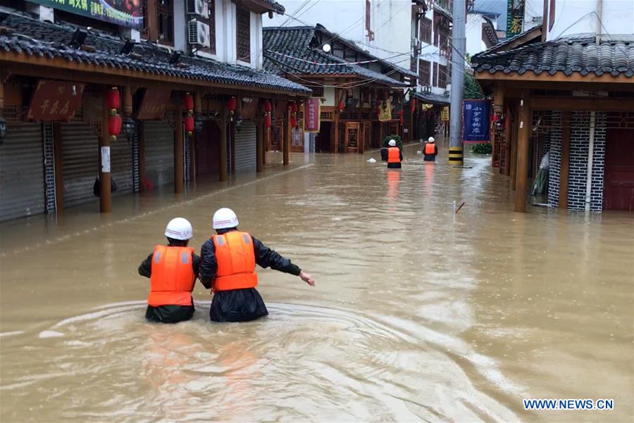 Las intensas lluvias obligan a evacuar residentes en la provincia de Gansu