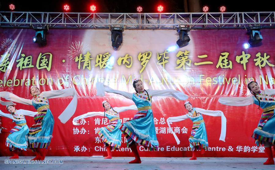Comunidad china en Kenia celebra Festival de Medio Oto?o con cantos y danzas