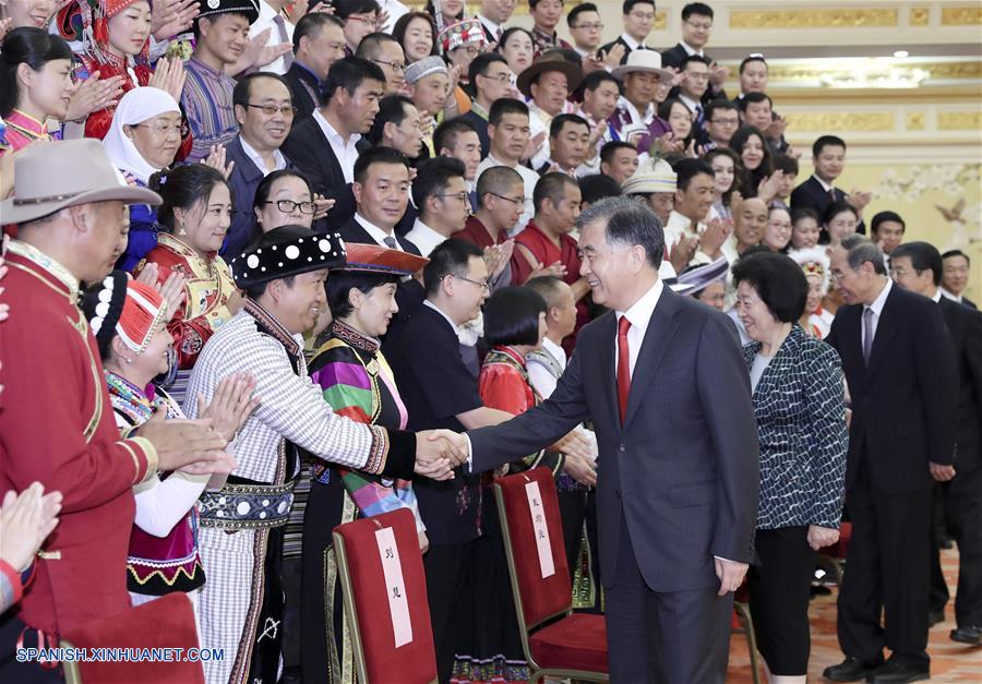 Máximo asesor político de China enfatiza solidaridad étnica