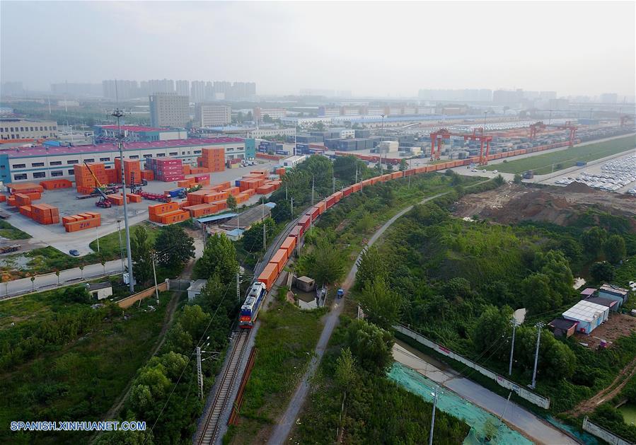 Aumentan viajes de trenes de carga China-Europa en 2018
